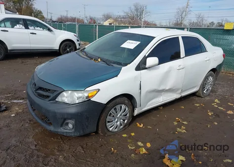2010 Toyota Corolla Le z USA, uszkodzony, nr VIN 2T1BU4EE3AC260716